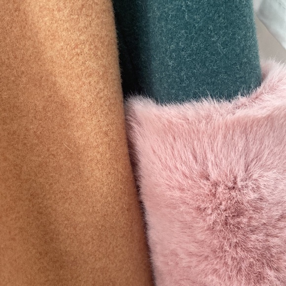 Blank NYC cute tan coat with externally soft pink faux fur - Picture 3 of 6